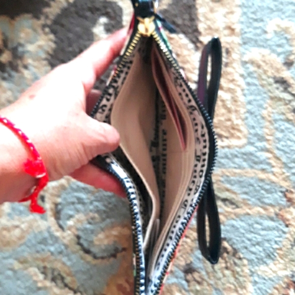 6x*Host Pick*Juicy Couture gorgeous wristlet - Picture 9 of 16